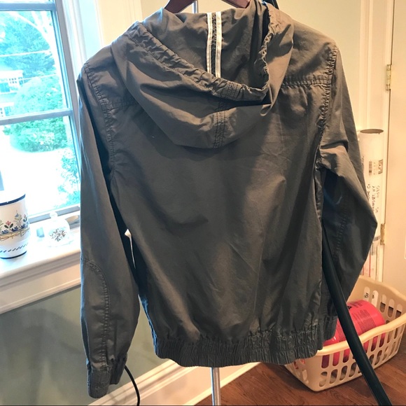 Gray BDG Hoodie Jacket 🖤 - Picture 5 of 5